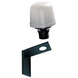 Interruttore crepuscolare 230VAC regolabile per accensione automatica carichi luminosità ambientale palo o parete