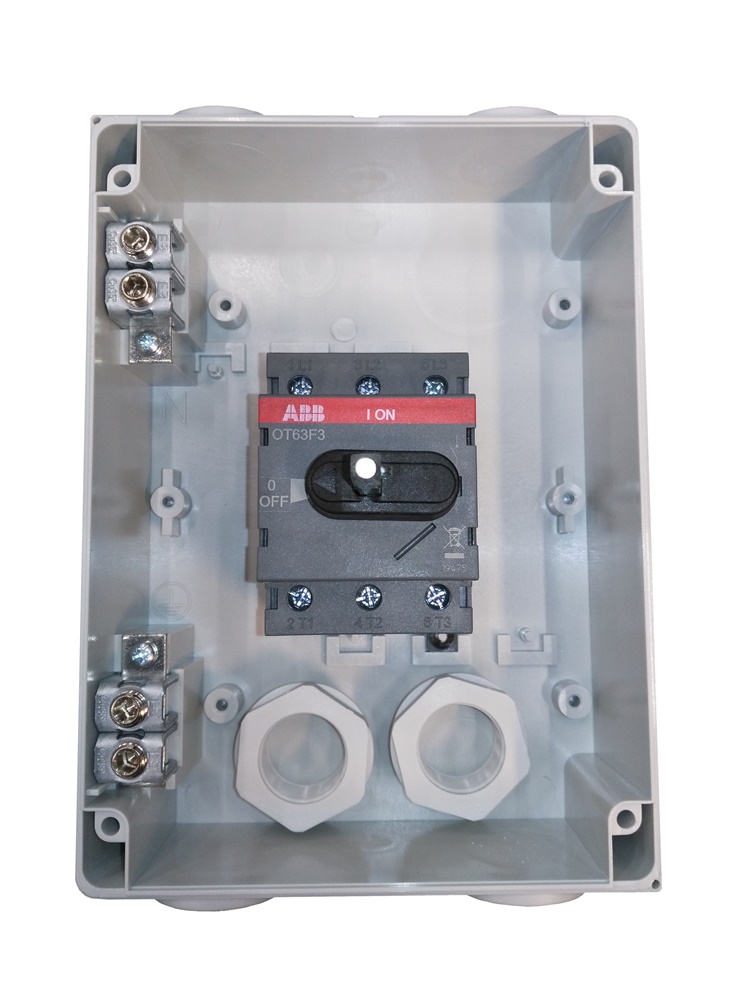 Sezionatore trifase 3 poli 45A 22kW custodia plastica IP65 interbloccato uso industriale