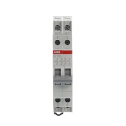 Interruttore elettrico 4 poli 32A 250/400V per impianti residenziali e industriali