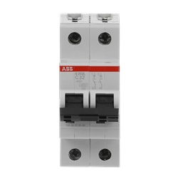 Interruttore automatico Miniature Circuit Breaker S200L 2P 32A C 4,5kA per protezione circuiti elettrici residenziali e industriali