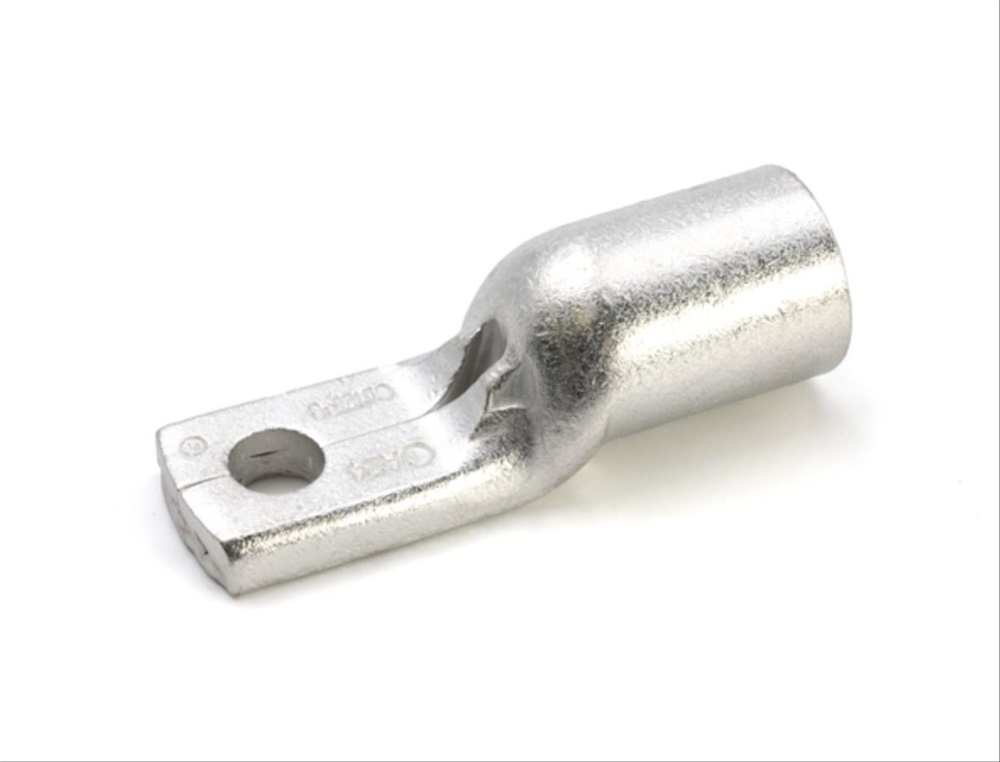 Capocorda ad occhiello rame 120mmq vite 8mm per interruttori automatici BT