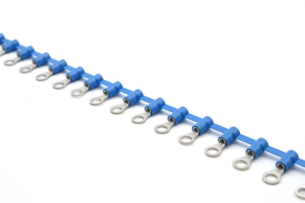 Capocorda concatenato blu occhiello preisolato policarbonato 1,5-2,5 mmq per conduttori rame uso elettrico professionale e domestico