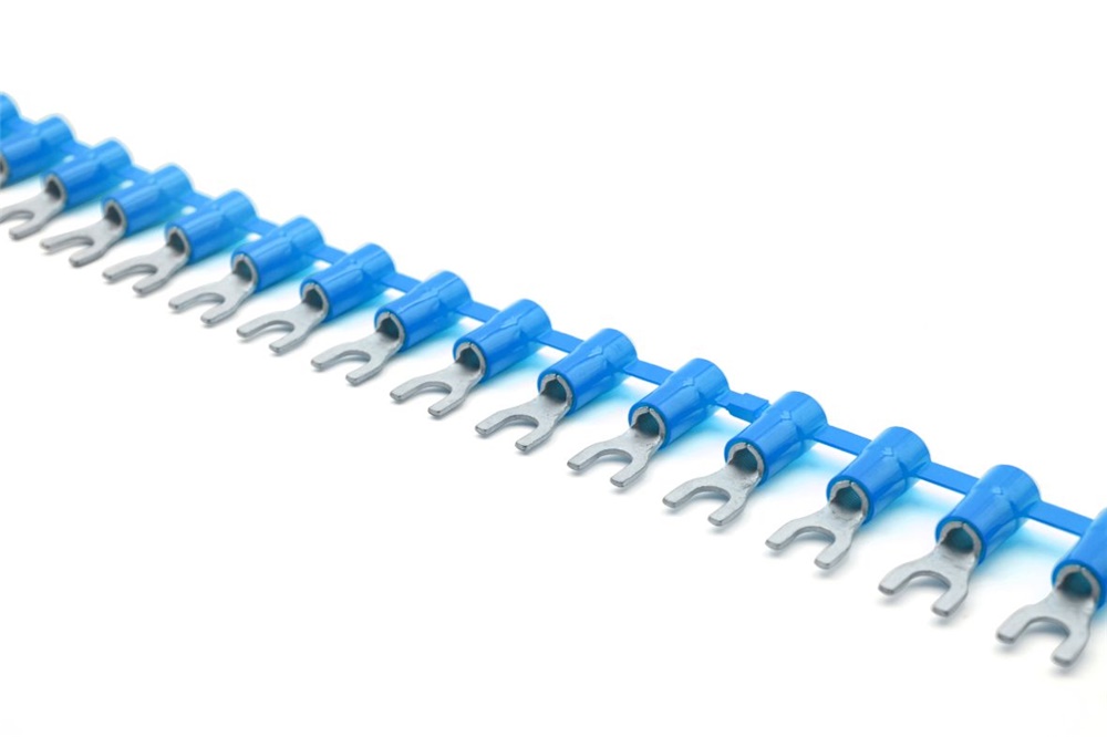 Capocorda concatenato blu forchetta vite 4mm per elettrico
