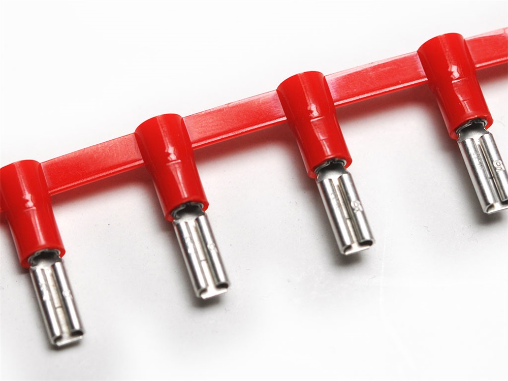 Innesto femmina concatenato giallo 6,3x0,8 mm ottone isolato PC per applicazioni elettriche