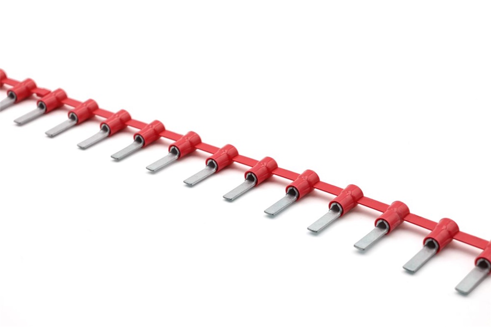 Capocorda preisolato policarbonato rosso punta tonda per conduttori rame 0,25-1,5 mmq P10mm uso elettrico professionale