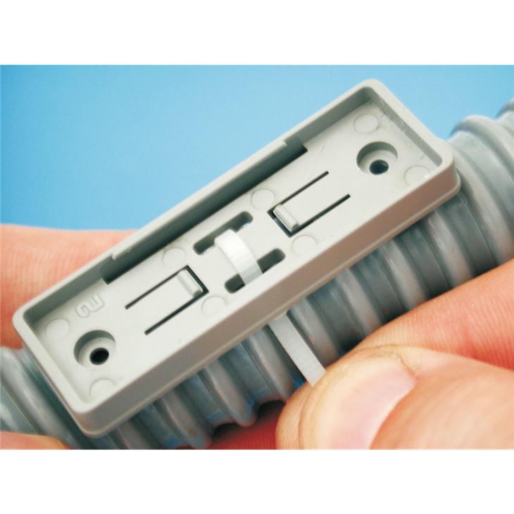 PORTA-TARGA PLR QUADRO 17X52 RIVETT