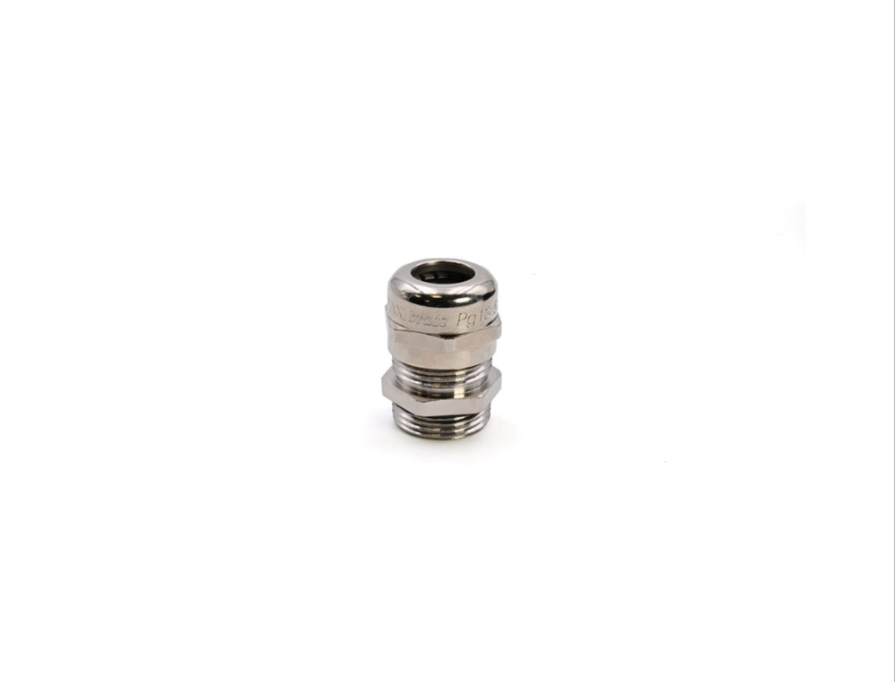 Pressacavo Maxibrass ottone nichelato Pg7 protezione IP68 per installazioni elettriche