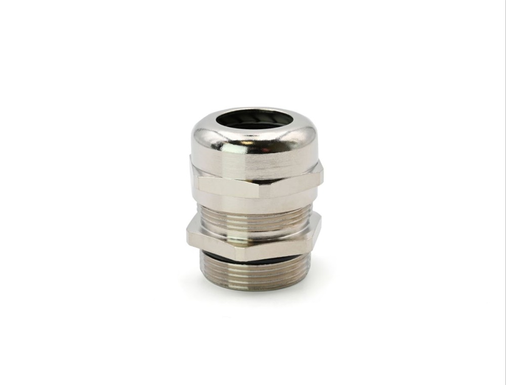 Pressacavo Maxibrass ottone nichelato M25x1,5 IP68 per installazioni elettriche resistente usura e agenti atmosferici