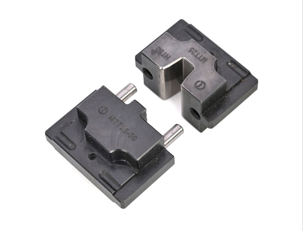 Coppia matrici 50kN per tubetti 25mmq utensili manuali