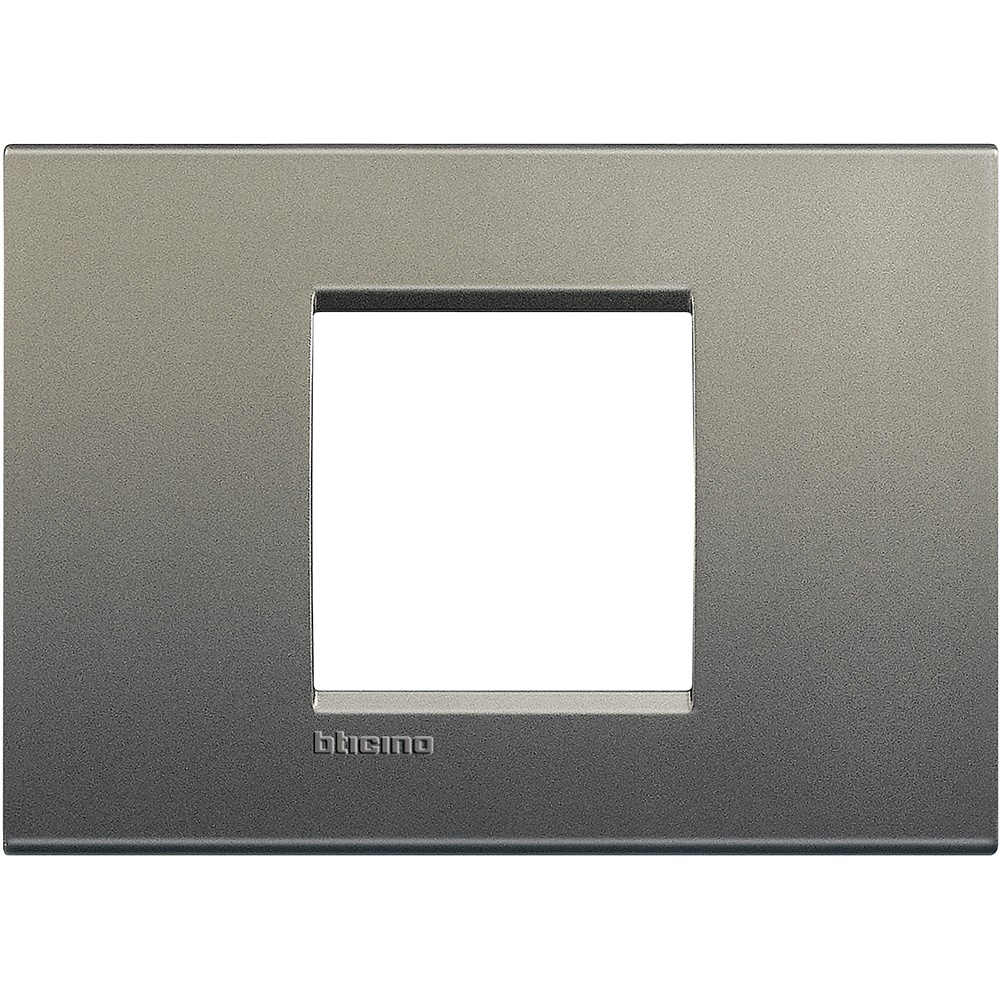 Placca 2 moduli centrati Avenue metallo design quadrato per impianti elettrici