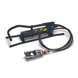 Pressa oleodinamica 130 kN con pompa portatile BO7000 e testa RHU131-C per connettori fino a 400 mm²