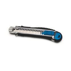Cutter lama spezzabile 18 mm con caricatore interno 5 lame impugnatura antiscivolo metallo