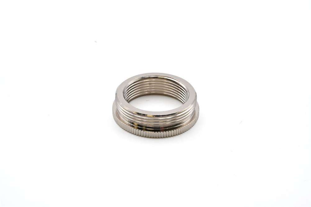 Riduzione ottone nichelato M40-M25 per tubazioni elettriche