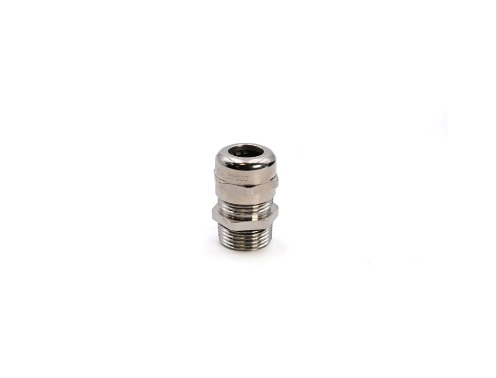 Pressacavo Maxibrass riduzione filettata IP68 per installazioni elettriche