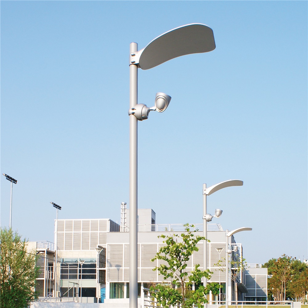 Palo acciaio 1487 altezza 5800mm finitura grigio sabbiato per illuminazione esterna