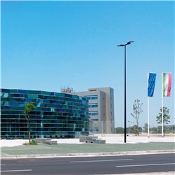Palo acciaio base 1415 altezza 8000mm per illuminazione stradale e urbana