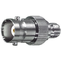 Adattatore compatto SMA-BNC metallo resistente per connessioni elettriche e comunicazioni