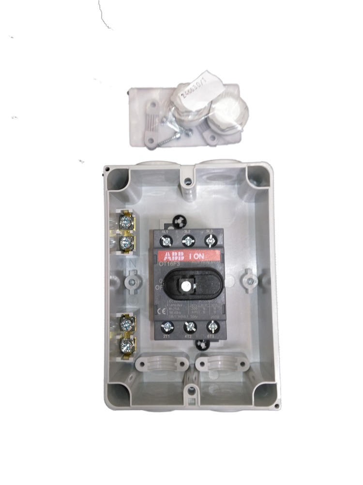 Sezionatore 3 poli 16A 415V custodia plastica IP65 uso residenziale industriale