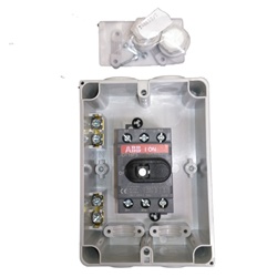 Sezionatore 3 poli 16A 415V custodia plastica IP65 uso residenziale industriale
