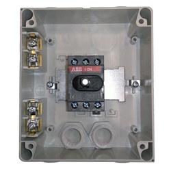 Sezionatore elettrico 3 poli 25A 415V IP65 custodia plastica per impianti industriali e civili