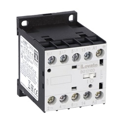 Contattore tripolare 12A AC3 bobina 24V DC 1 contatto ausiliario NO uso industriale