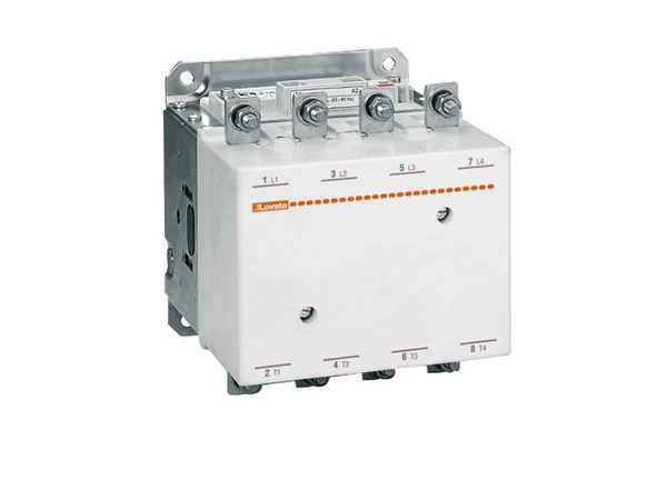 CONTATTORE 4P NO 700A AC1