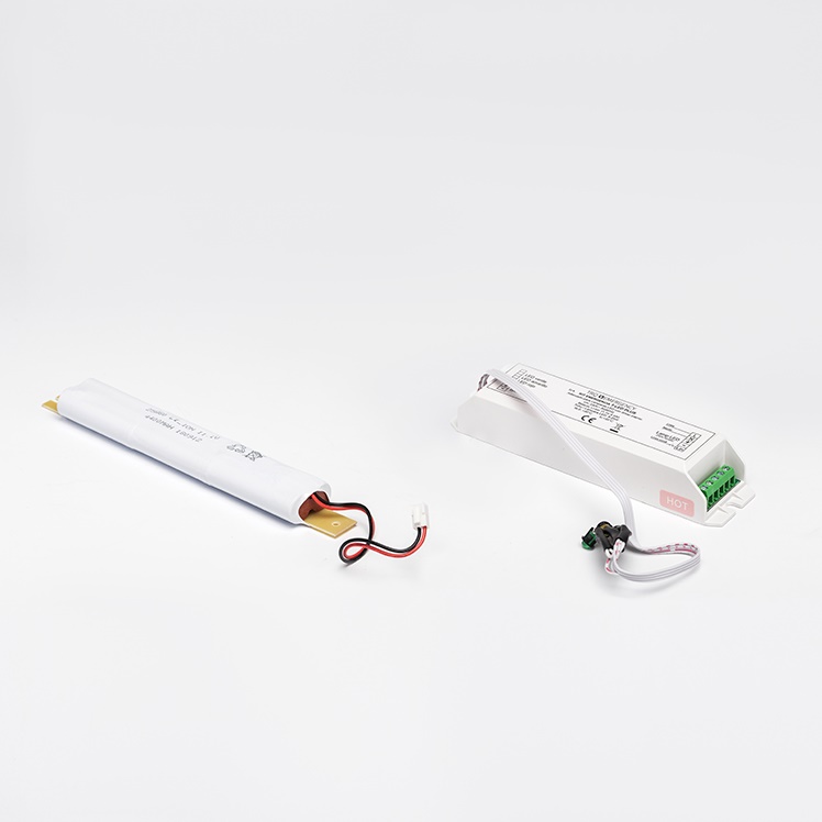 KIT EMERGENZA TUBI 8-20W, 1H AUTONO