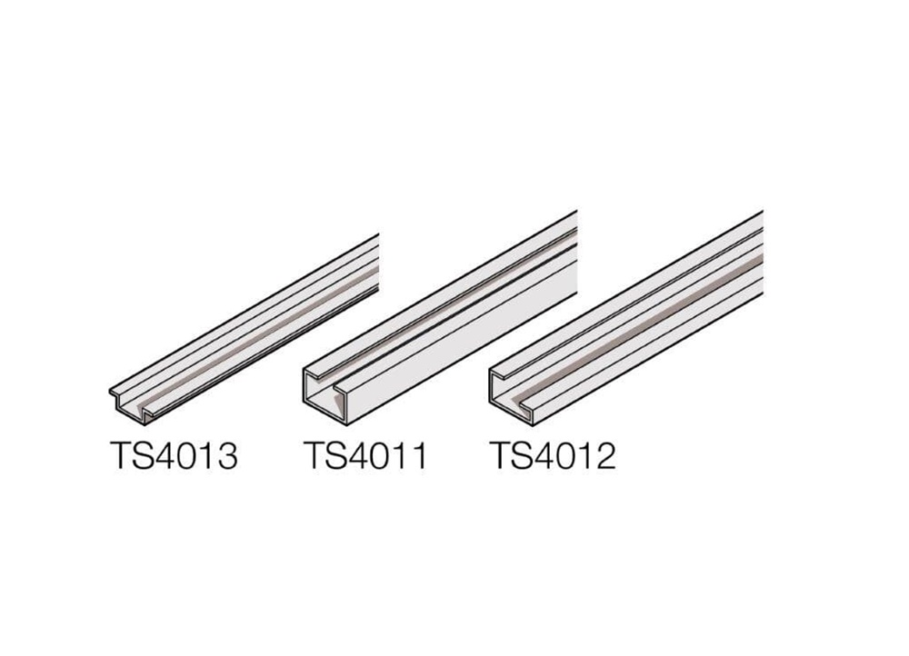Profili metallici EN50035 G32 altezza 2000mm per accessori installazione elettrica