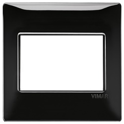 Placca 3 moduli tecnopolimero nero per impianti elettrici standard