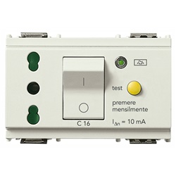 Presa 2P+T 16A P17/11 interbloccata con magnetotermico differenziale 16A 10mA uso civile e industriale