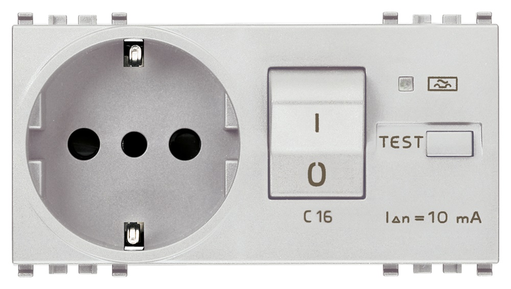 Presa 2P+T 16A tipo P30 interbloccata con magnetotermico differenziale C16 10mA per impianti elettrici domestici e industriali
