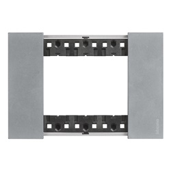 Placca Living Now 3 moduli zama per installazioni elettriche montaggio incasso design essenziale
