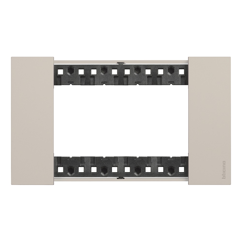 Placca incasso 4 moduli sabbia design moderno per impianti elettrici residenziali e commerciali