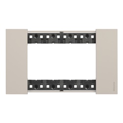 Placca incasso 4 moduli sabbia design moderno per impianti elettrici residenziali e commerciali