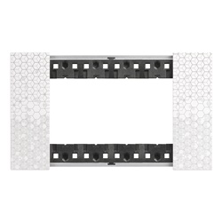 Placca Living Now 4 moduli effetto pixel plastica per installazioni elettriche