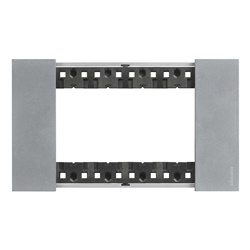 Placca Living Now 4 moduli Moon materiale zama per installazioni elettriche