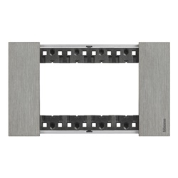 Placca copertura acciaio 4 moduli Living Now per impianti elettrici incasso