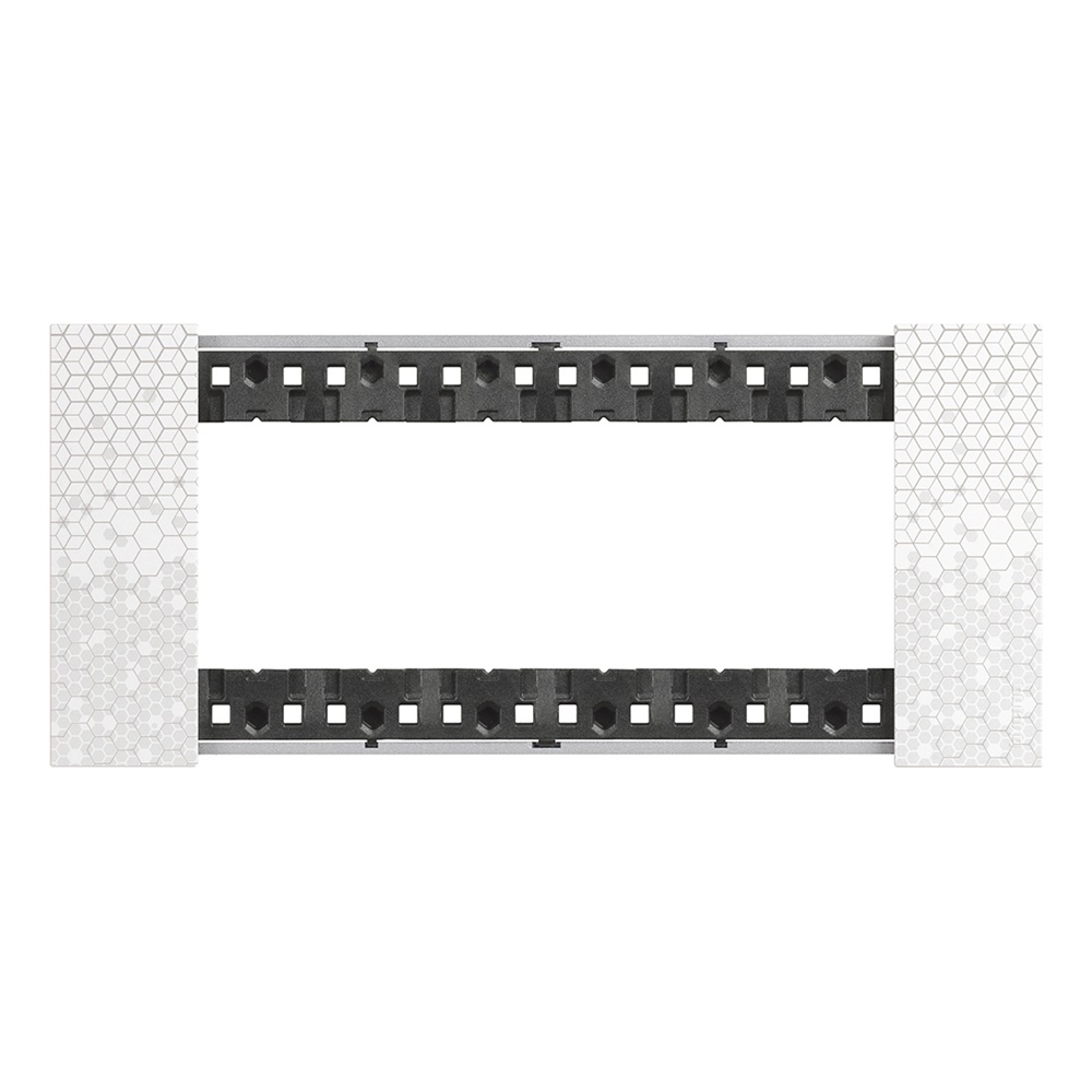 Placca Living Now 6 moduli effetto pixel plastica per impianti elettrici incasso