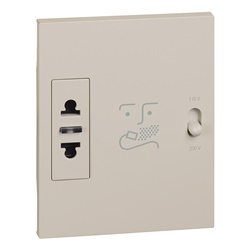 Presa rasoio 230V con trasformatore isolamento 20VA 3 moduli colore sabbia bagno