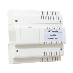 Scambio audio-video automatico per cablaggio semplificato, 2 o più ingressi, montaggio DIN 8 moduli