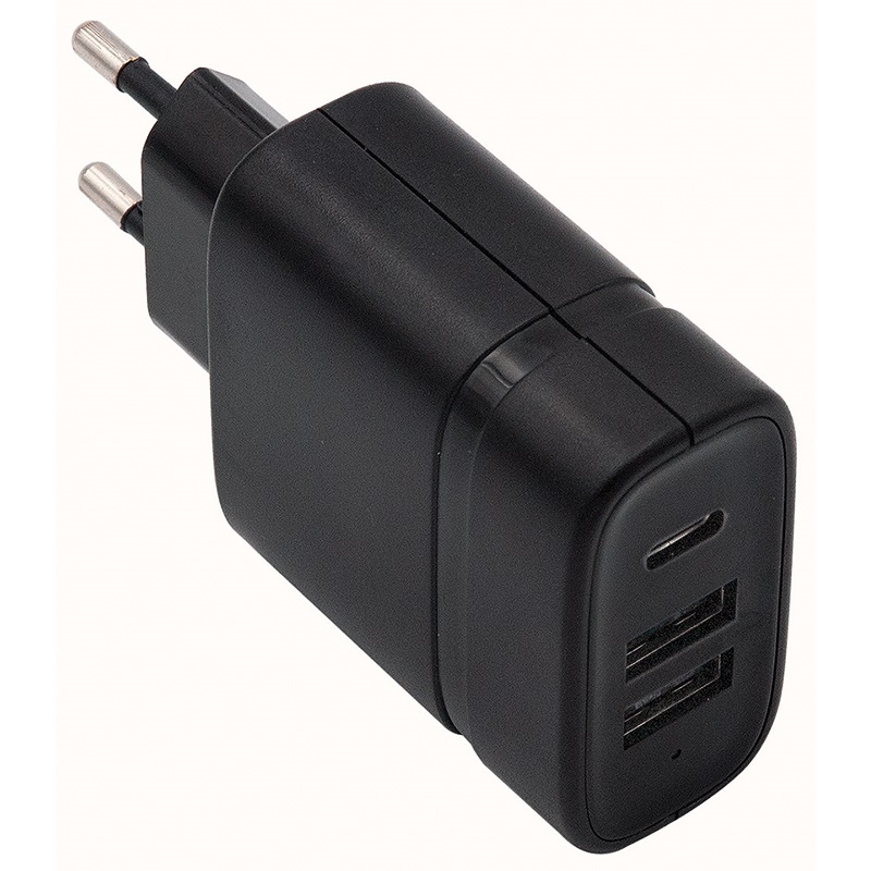 Alimentatore tablet compatto 3 prese USB ricarica simultanea efficiente uso professionale e domestico