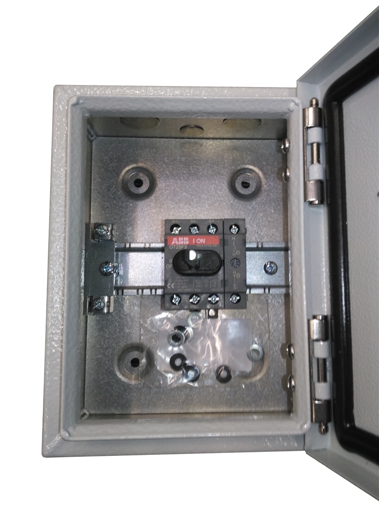 Sezionatore cassetta metallica 3 poli 25A IP65 per impianti elettrici esterni