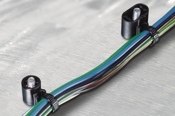 Fascetta fissaggio T50SOSS design superiore materiali alta qualità industria automotive e applicazioni perni ISO