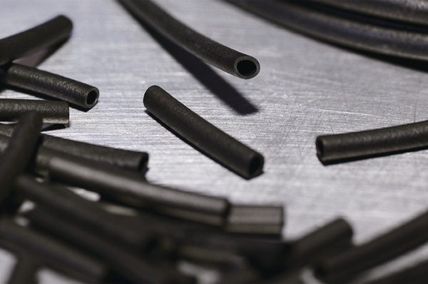 Tubo neoprene nero 10mm lunghezza 25m guaina elastica resistente fino 120°C uso automotive aerospaziale militare trasporto massa